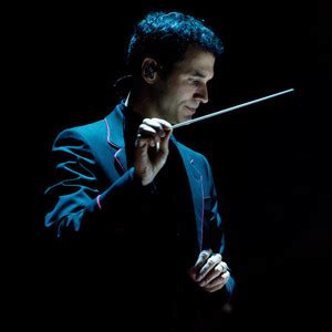 Ramin Javadi's Persian Nights Concert: A Symphony of Nostalgia and Modernity!